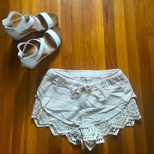 Cream Patterned Shorts Size Small